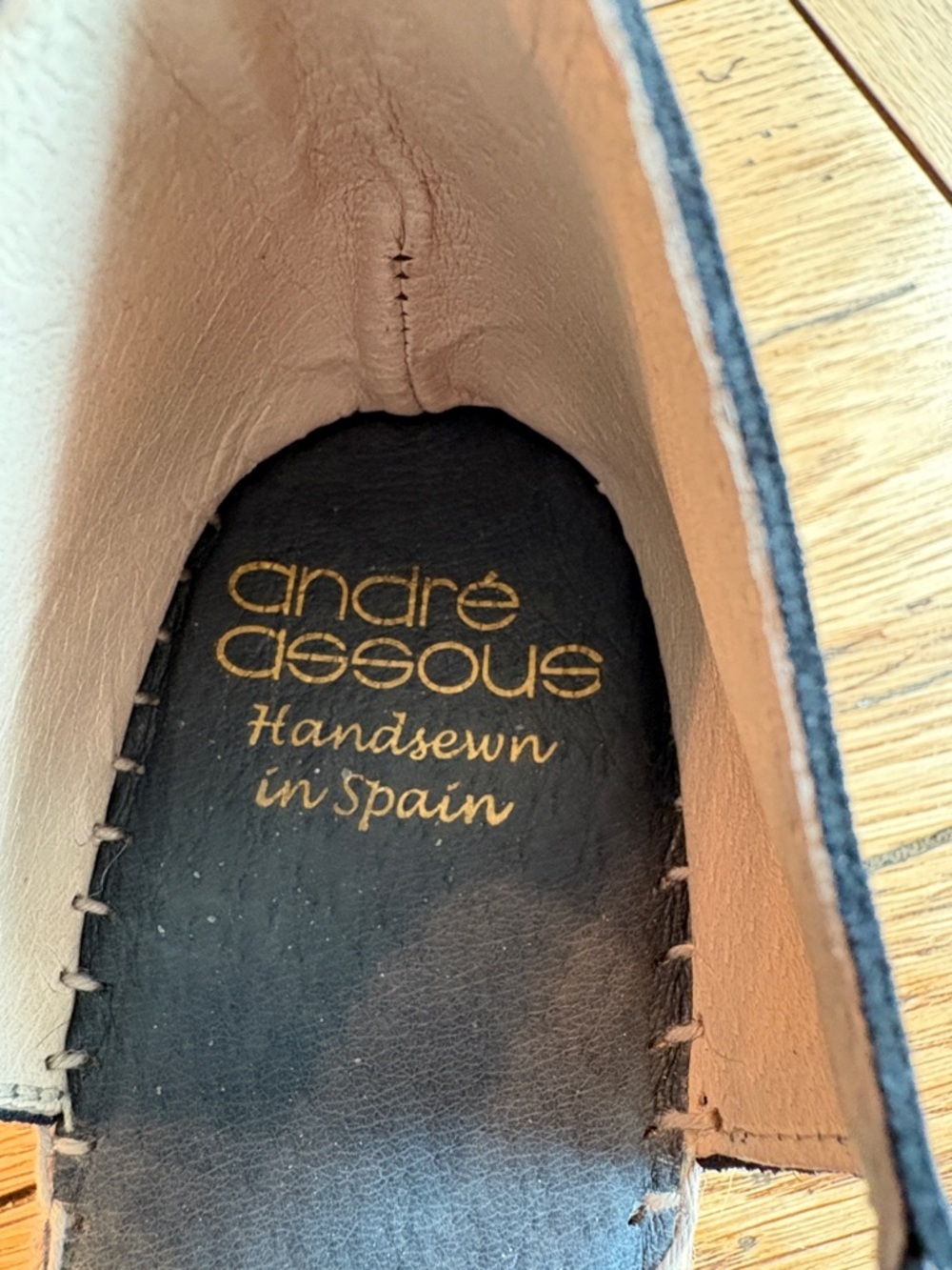 Andre Assous Wedge. Size 41 - Picture 8 of 8